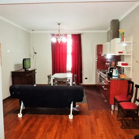 Via Pertinace 1 - Альба