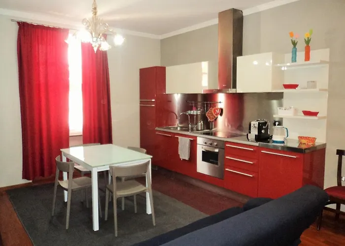 Via Pertinace 1 - 알바