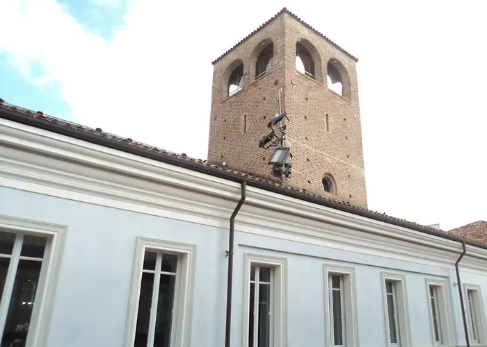 Via Pertinace 1 - * 알바